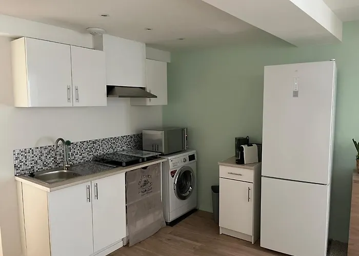 Studio 30m2 Rue piétonne Coeur de Hyères