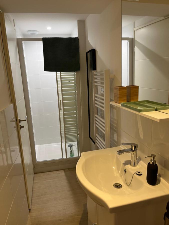 -rue Pietonne Climatisation Lit 160 Equipe - Sabrina * Hyeres